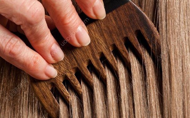 冬天經常梳頭有什麼好處？勤梳頭能長出頭發嗎？(2)