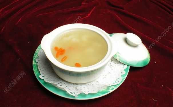 冬天可以吃銀耳湯嗎？冬天吃銀耳湯有什麼好處？(3)